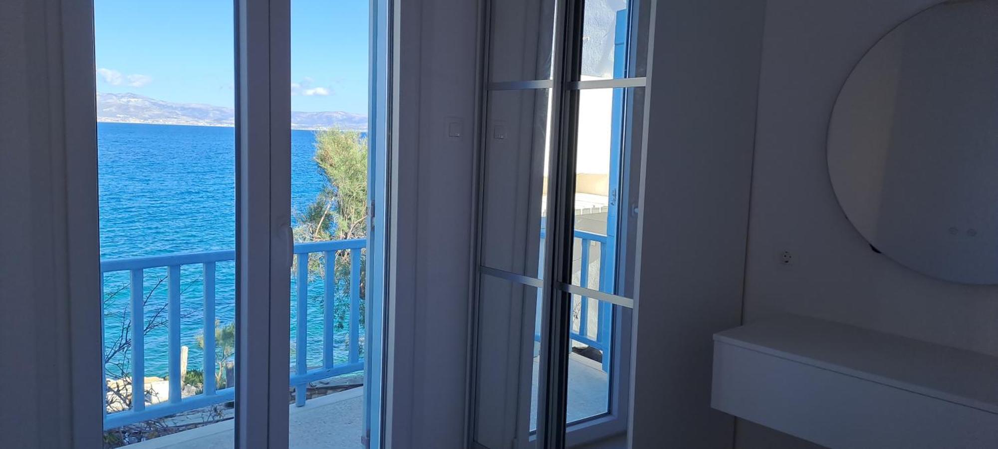 Dinas Inn Piso Livadi Exteriör bild