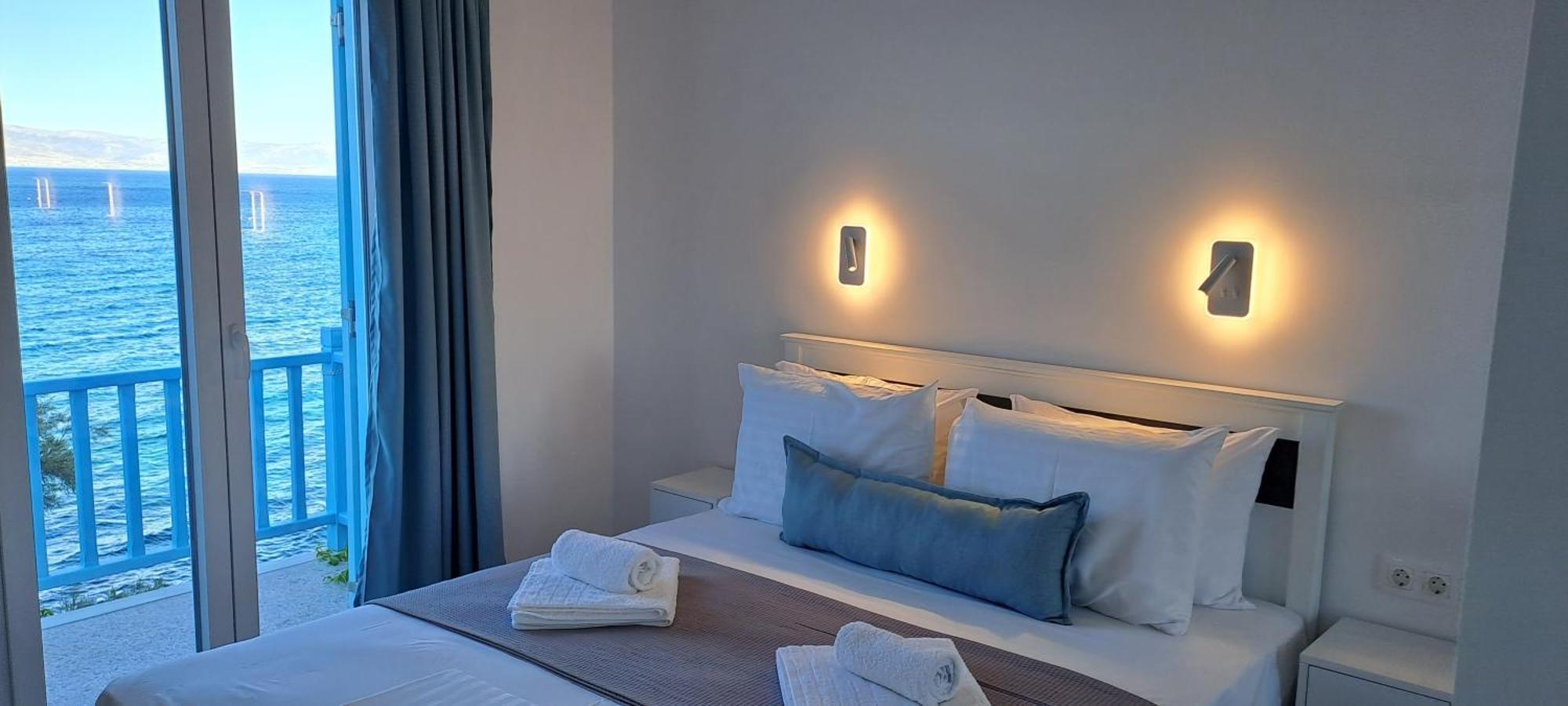 Dinas Inn Piso Livadi Exteriör bild