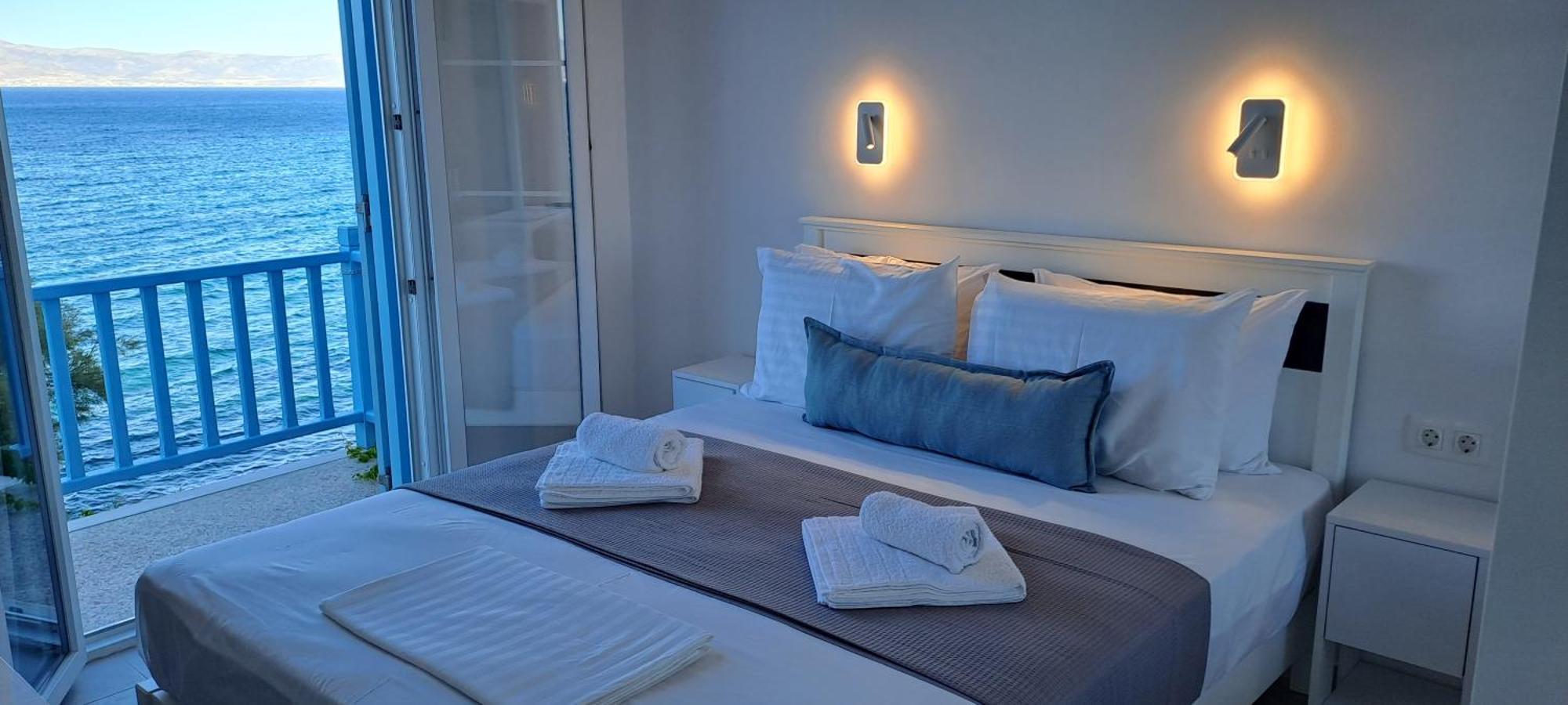 Dinas Inn Piso Livadi Exteriör bild